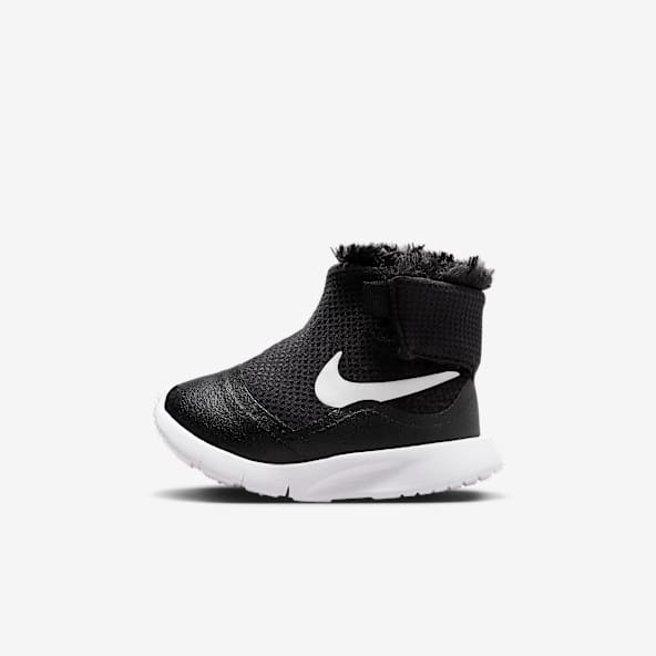 Nike tanjun clearance sales